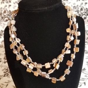 Natural shell multi strand necklace jr6